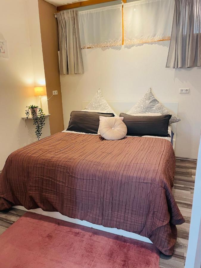 Ferienwohnung Marina An Der Romantischen Strasse Weikersheim Exteriör bild